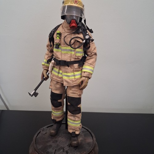 Enterbay firefighter male - 1/6,