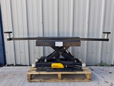 Nussbaum, Air Over Hydraulic - 2500Kg Jacking Beam.