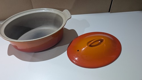 Creuset oval lidded - oval,