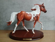 Breyer resin model Obvious Flair from 2005, traditional scale