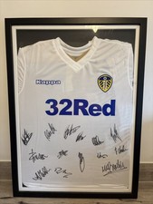 TEAM SIGNED Framed LEEDS UNITED ENGLAND 2018/2019 FOOTBALL SHIRT KAPPA SIZE S