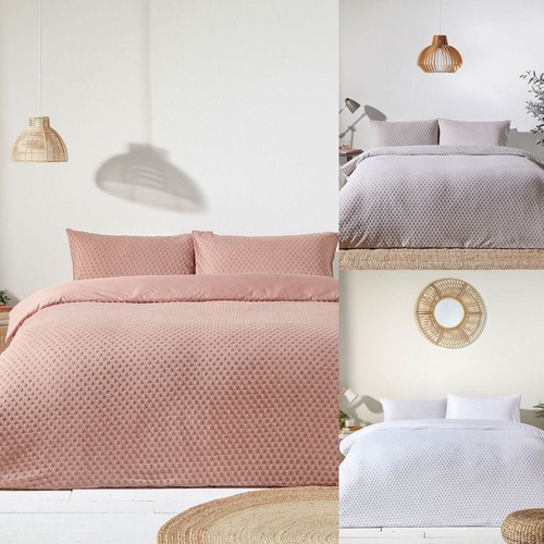 The linen yard polka tuft - yard,