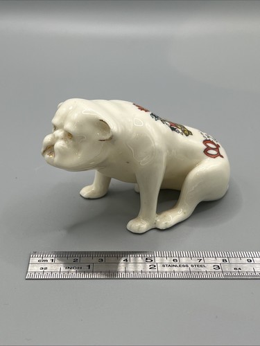 Swan crested china - china, bulldog