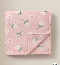 NEW DAISY FLOWER FLORAL PINK THROW FLEECE BLANKET COSY SOFT BED SOFA THROW. 