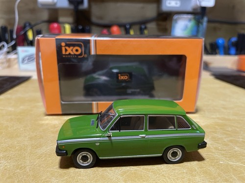 Volvo kombi 1975 green - in,