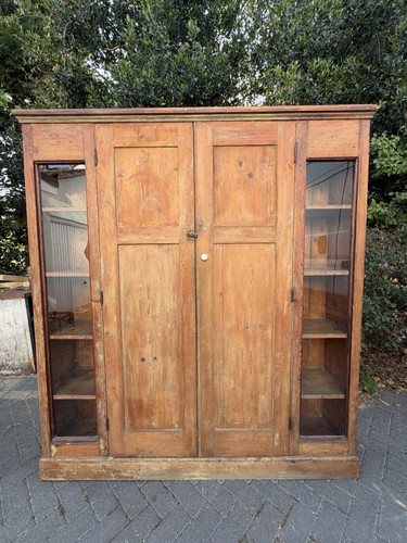 Magnificent antique pine - magnificent,