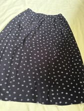 Ladies, Damart  Skirt Size 16
