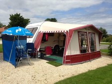 Inaca Sands Size 6 Full