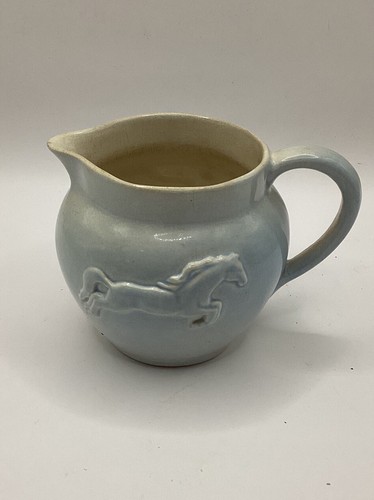 Early hornsea pottery - pottery, sprigged