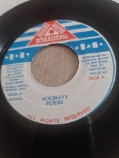 Pliers Holidays. Tiftam Crew