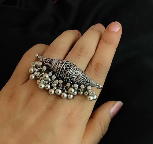 Indian pakistani finger - finger, ring