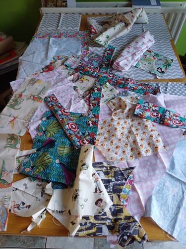 Scraps fabric bundle lots - scraps,