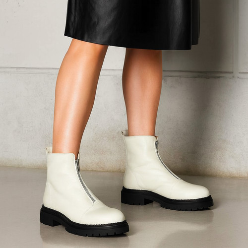 Russell bromley conquest - russell,