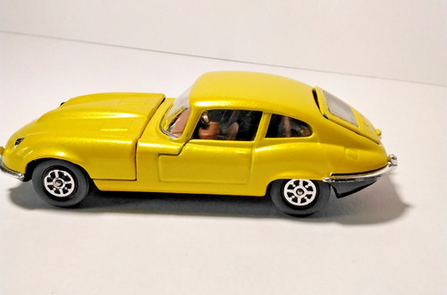 Corgi toys 374 - jaguar, e