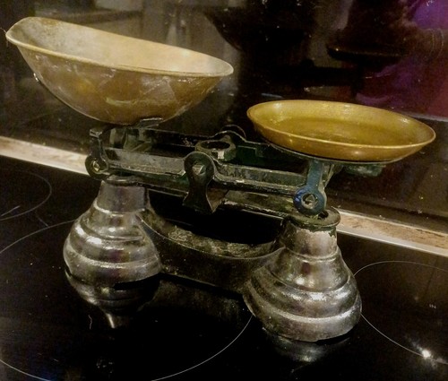 Vintage metal balance weighing - metal,