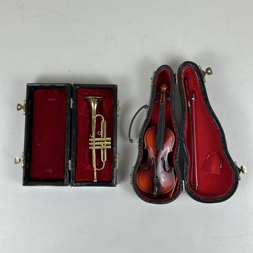Vintage trumpet and violin - vintage,
