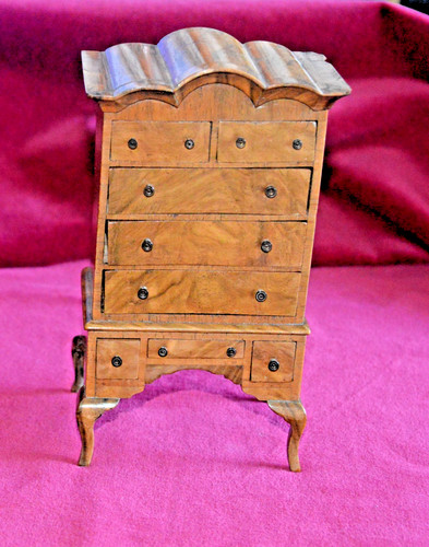 Antique figured walnut - antique,
