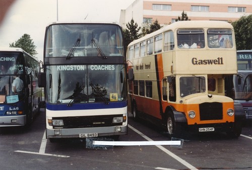 467m 6x4 bus photo - 6x4",