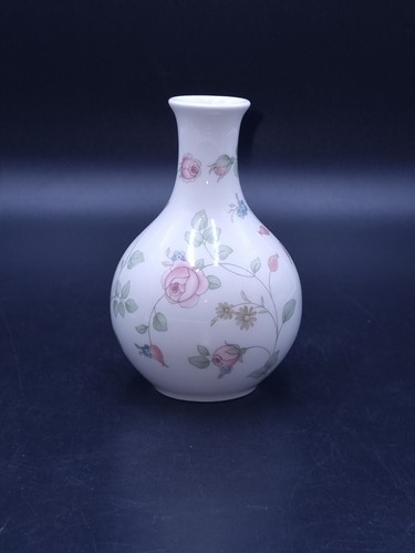 Wedgwood rosehip bud vase - rosehip,