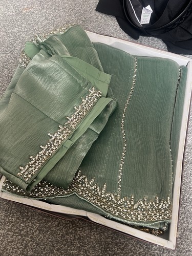 Saree with ready - ready-made, blouse