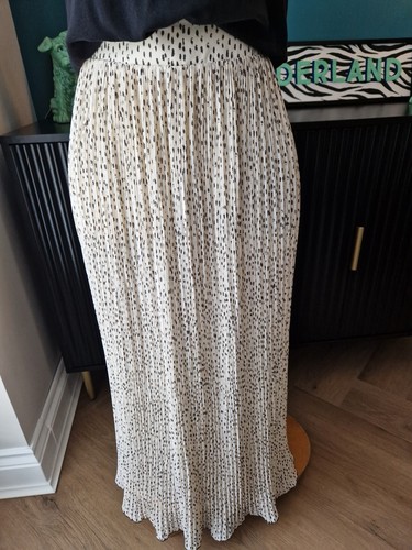 Zara maxi skirt size small - maxi,
