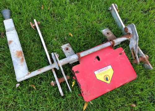 Countax sweeper lift - countax, assembly