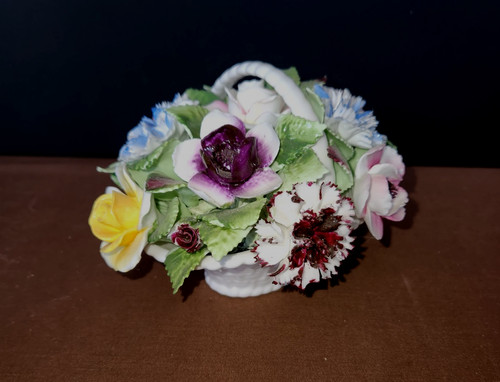 Large royal doulton bone china - large,