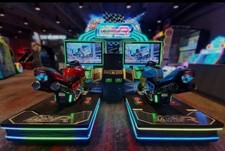 ULTRA MOTO VR TWIN! MOTION SUPER BIKE RACING GAME- NEXT LEVEL AMUSEMENT MACHINE!