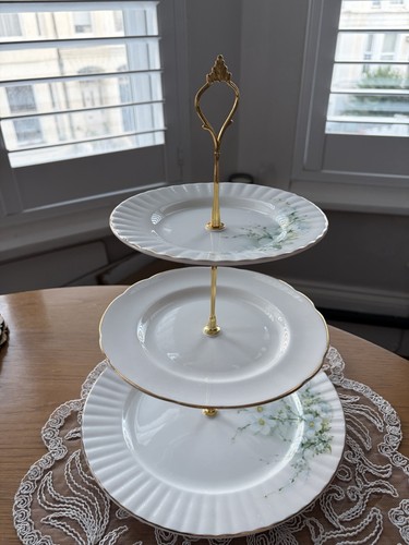 Vintage tier cake stand with - cake,