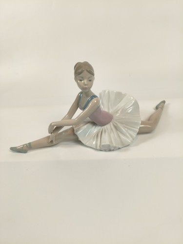 Nao lladro poised ballerina - lladro,