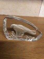 Vintage - Wedgwood clear etched glass paperweight - Eagle & chick