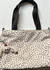 Kipling Medium Cream Off White