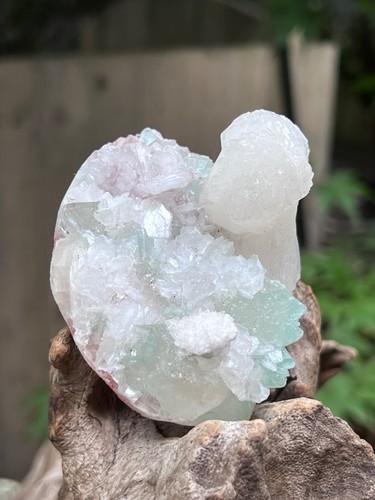 Green apophyllite white - green,