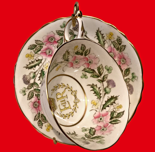 Paragon cup and - saucer, queen