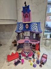 Disney Junior Vampirina Scare