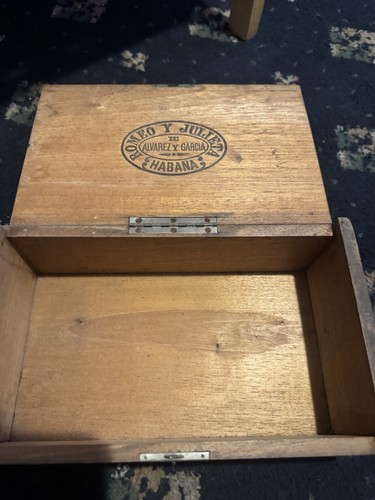 Vintage cigar box good - cigar,