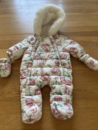Girl snowsuit upto month - ff,