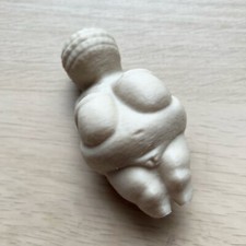 Venus of Willendorf Statue 3D