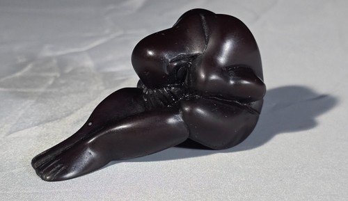 Antique tibetan polished black - tibetan,