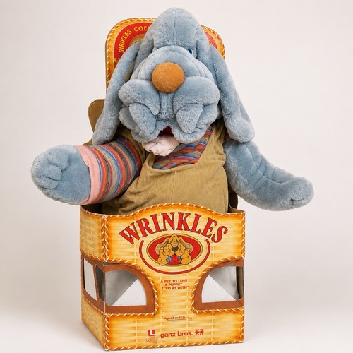 Vintage wrinkles dog - wrinkles, hand