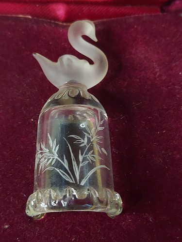 Vintage handmade glass swan - vintage,