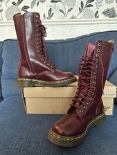 Dr Martens 14 eye hole 1b99