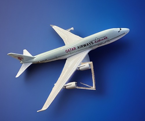 Qatar airways b747 - airways,