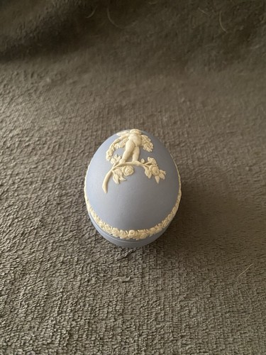 Wedgwood blue jasperware egg - jasperware,