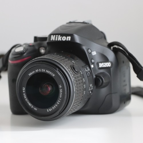 Nikon d5200 1mp dslr - dslr, camera