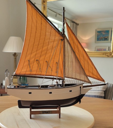 The spray boston solid wood - "spray",