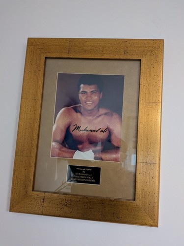 Original signed photo - , of