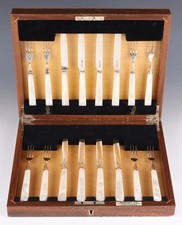 Quality c.1939 Harrods Canteen