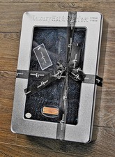 " JOSEPH OAKLEY "  LUXURY BEANIE HAT & SCARF GIFT SET  ( GENUINE BRAND NEW ).