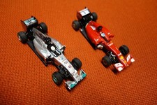 Carrera Ferrari F14t Fernando Alonso & Mercedes 44 Slot car 1:43